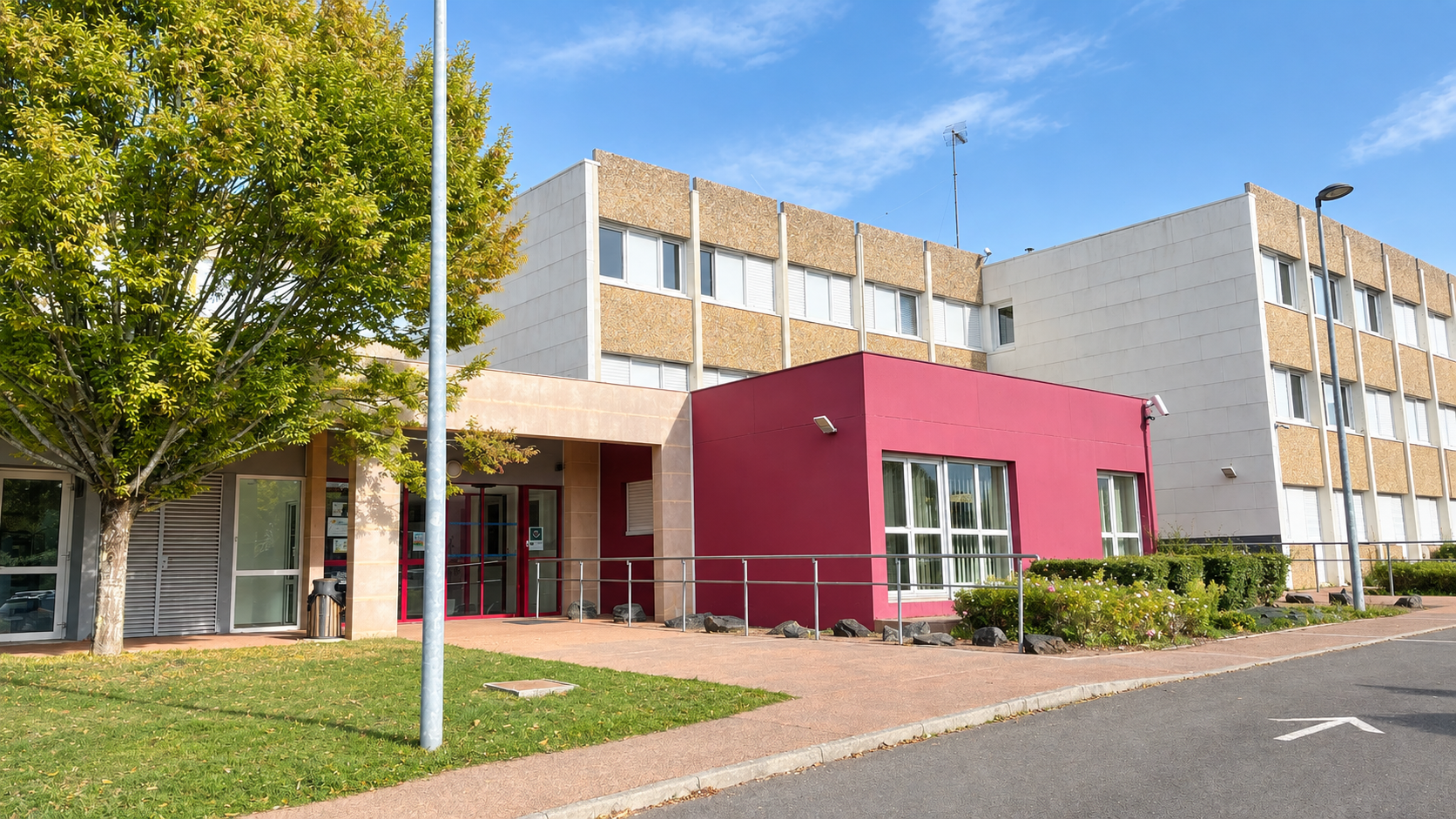 etablieres_fontenaylecomte_residenceles3portes_01