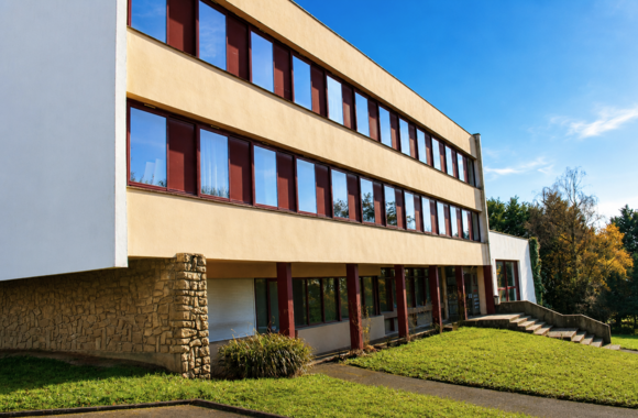 photo_batiment_ecole etablieres les Herbiers